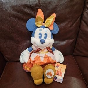 Minnie Mouse the Main Attraction Big Thunder Mountain plush New with tag